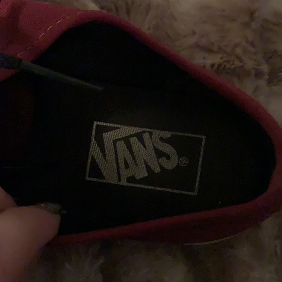 Vans - Picture 3 of 3